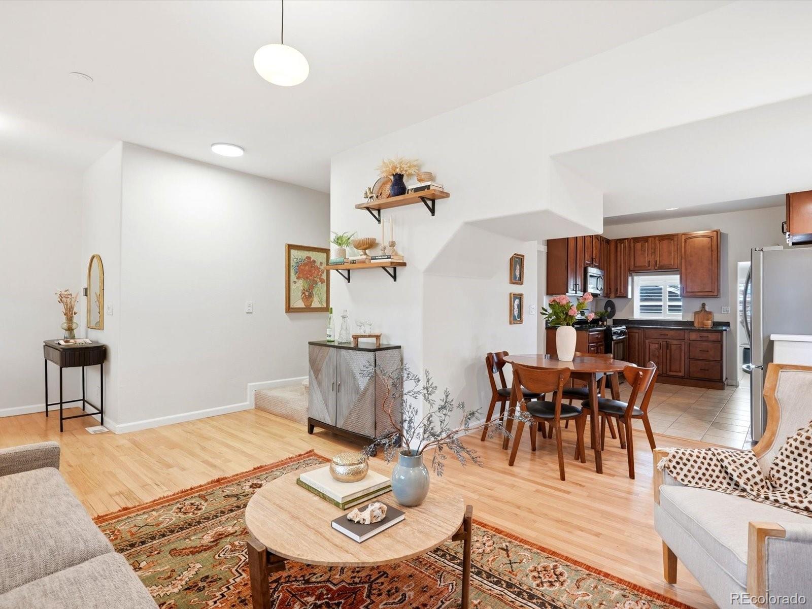 MLS Image #7 for 555 s lincoln street,denver, Colorado