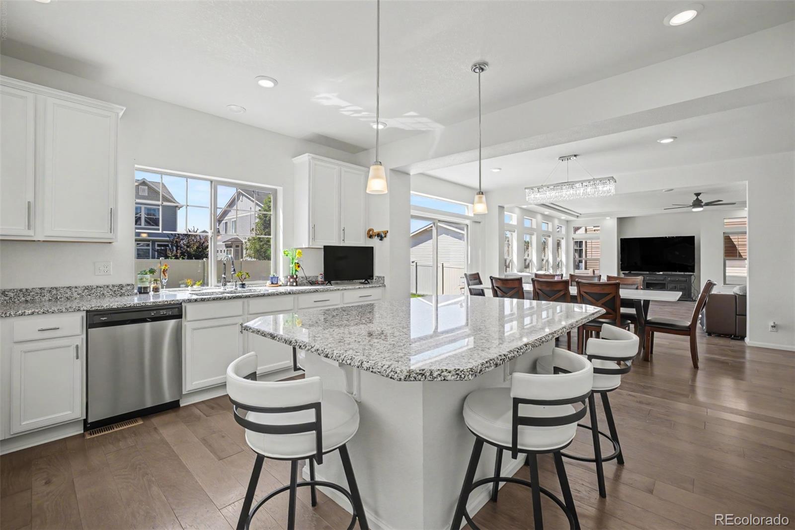 MLS Image #10 for 5017  liverpool street,denver, Colorado