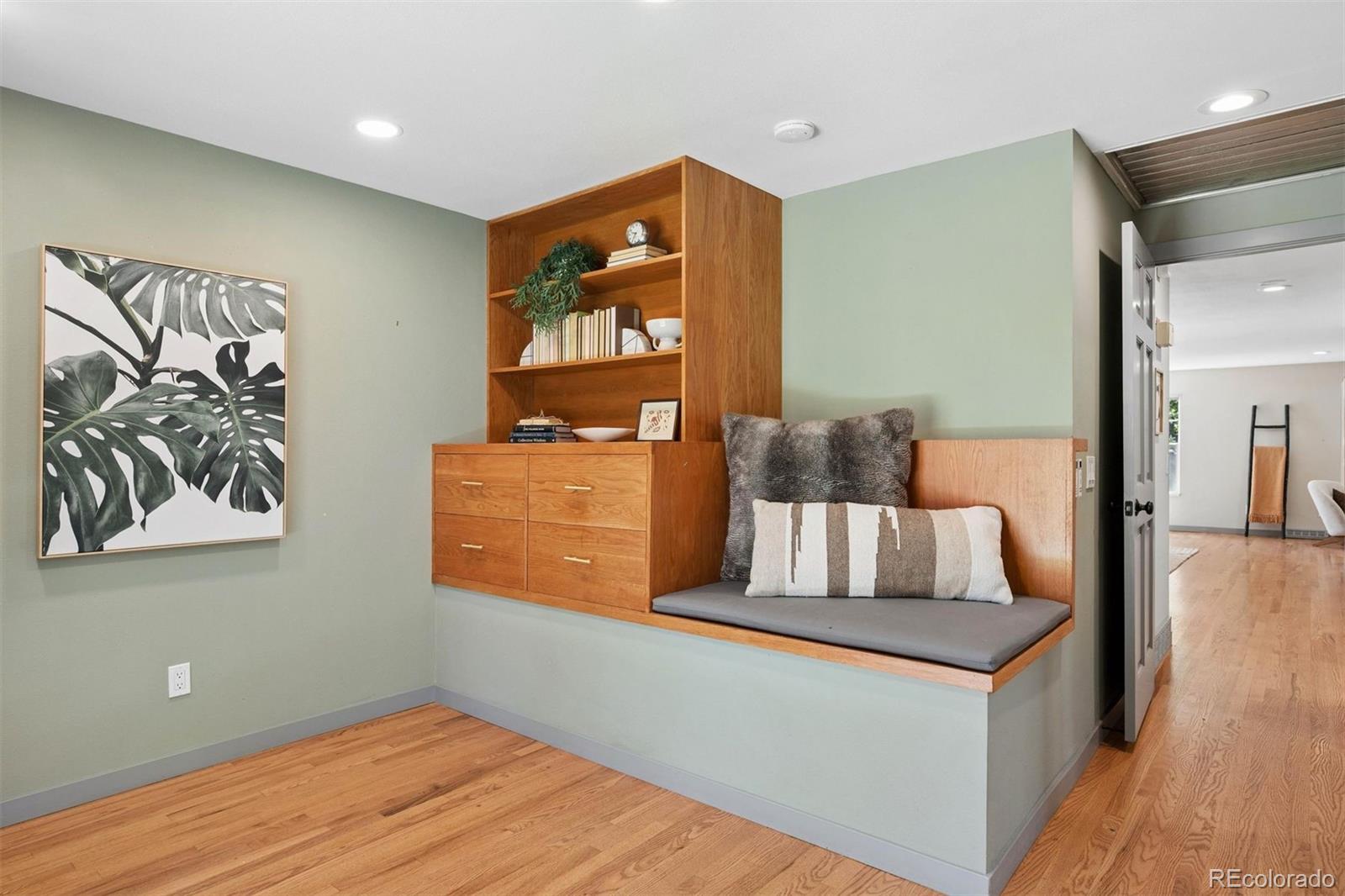 MLS Image #14 for 6645 e colorado drive,denver, Colorado