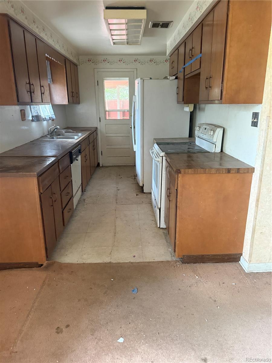 MLS Image #11 for 8110 w 64th avenue,arvada, Colorado