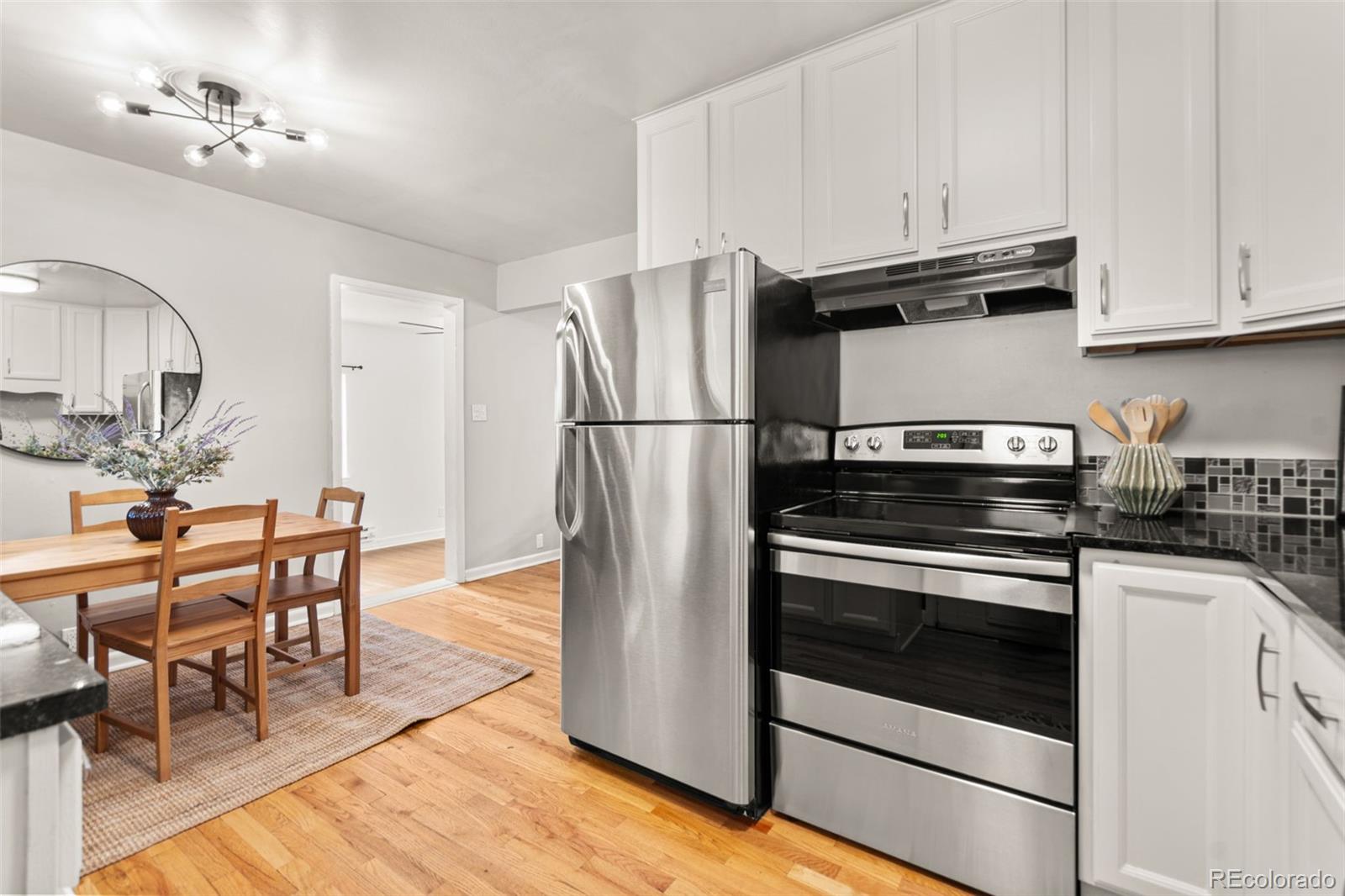 MLS Image #12 for 5140 s pearl street,littleton, Colorado