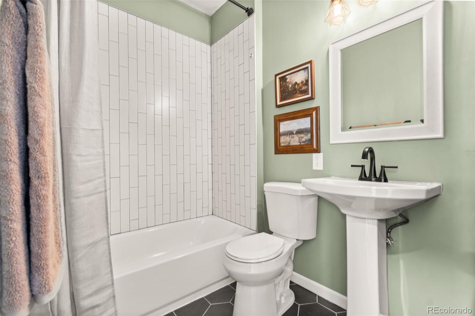 MLS Image #13 for 5140 s pearl street,littleton, Colorado