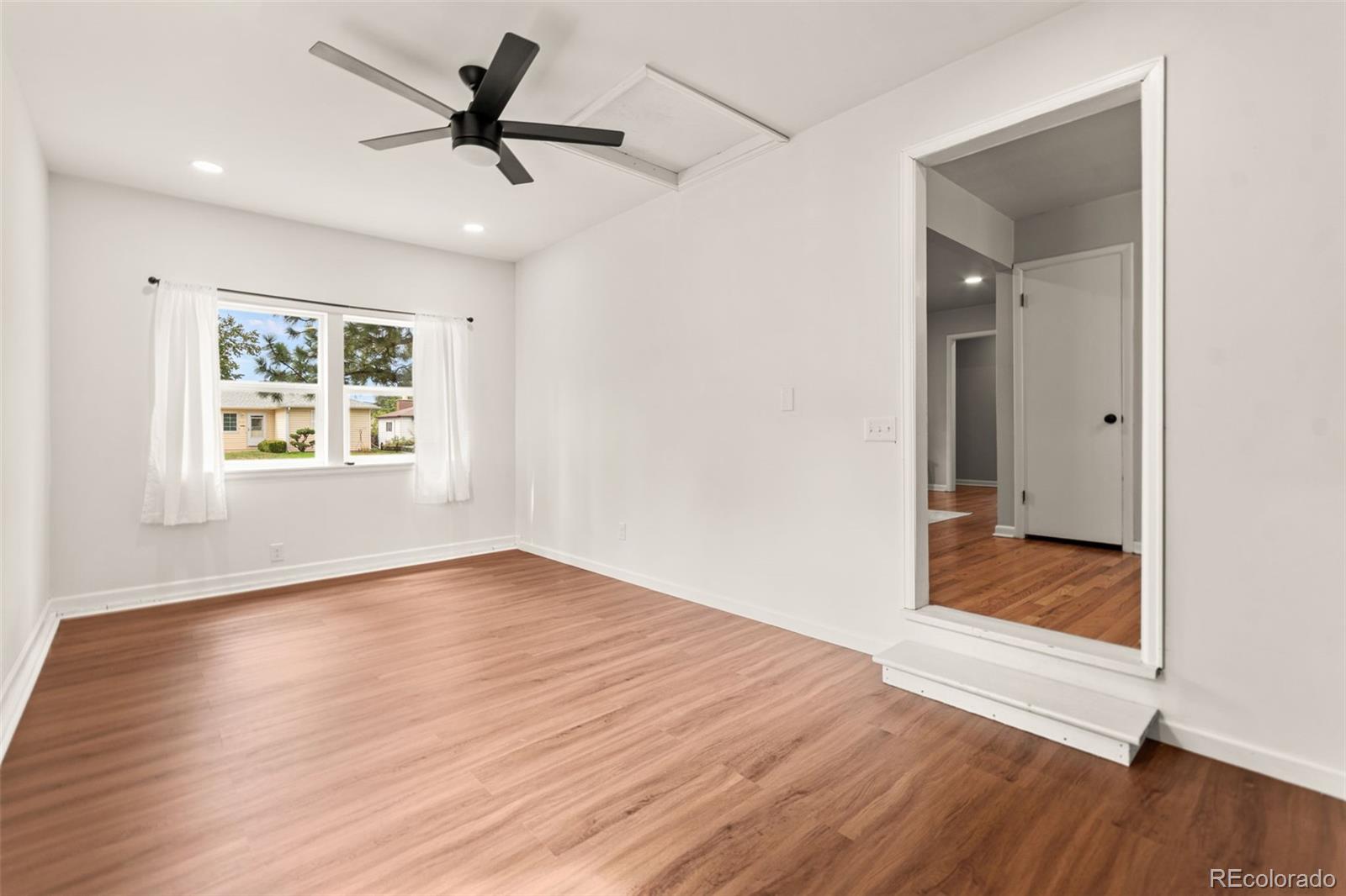 MLS Image #15 for 5140 s pearl street,littleton, Colorado