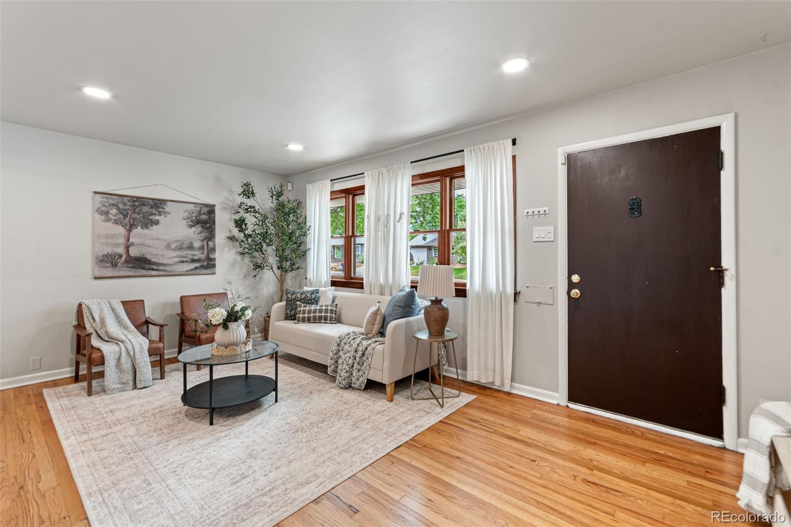 MLS Image #3 for 5140 s pearl street,littleton, Colorado