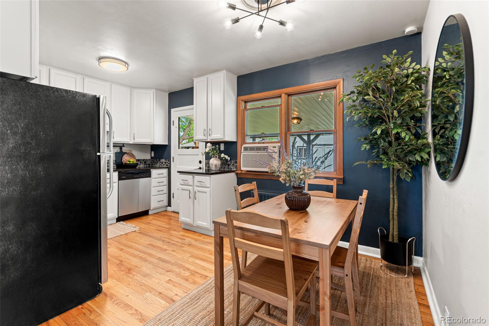 MLS Image #8 for 5140 s pearl street,littleton, Colorado