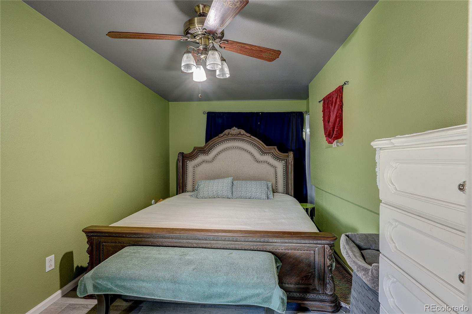 MLS Image #18 for 21316 e 55th place,denver, Colorado