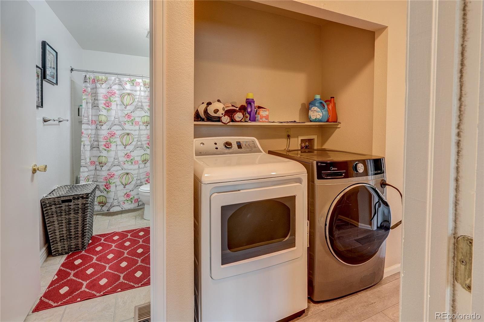 MLS Image #24 for 21316 e 55th place,denver, Colorado