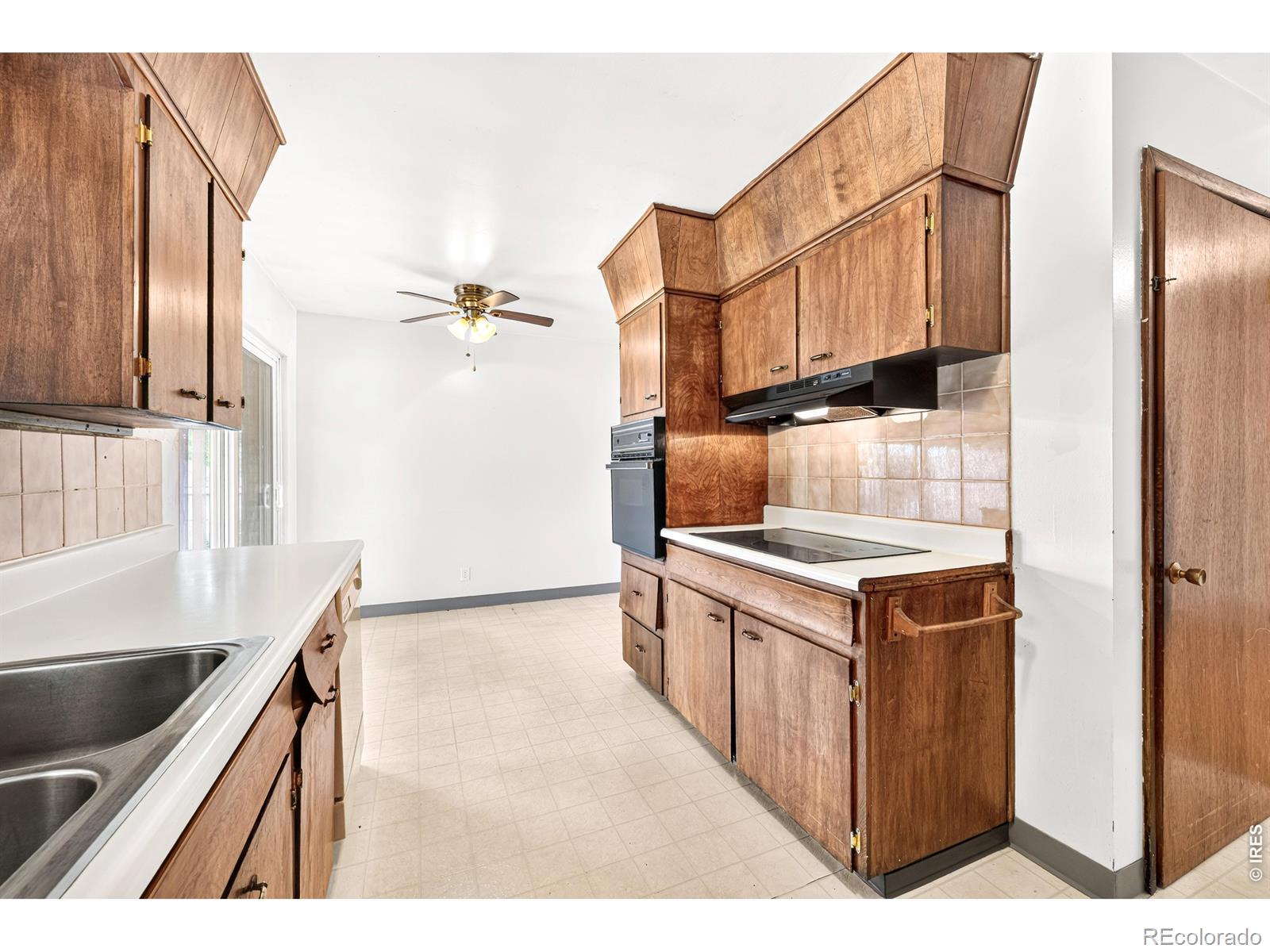 MLS Image #11 for 1741 w 83rd avenue,denver, Colorado