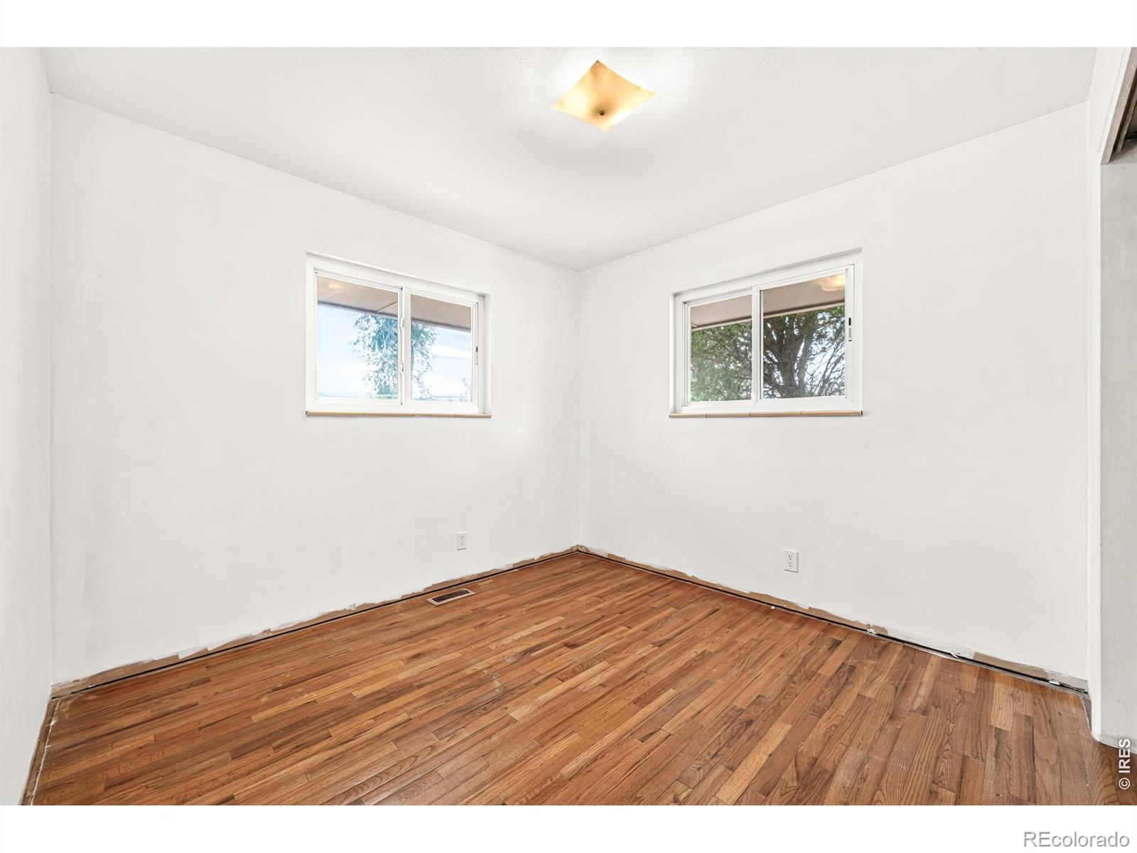 MLS Image #15 for 1741 w 83rd avenue,denver, Colorado