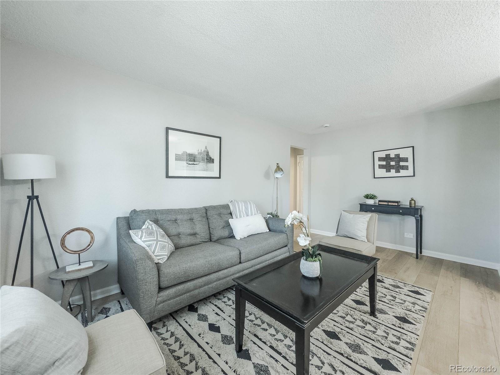 MLS Image #3 for 1713  jamaica street,aurora, Colorado