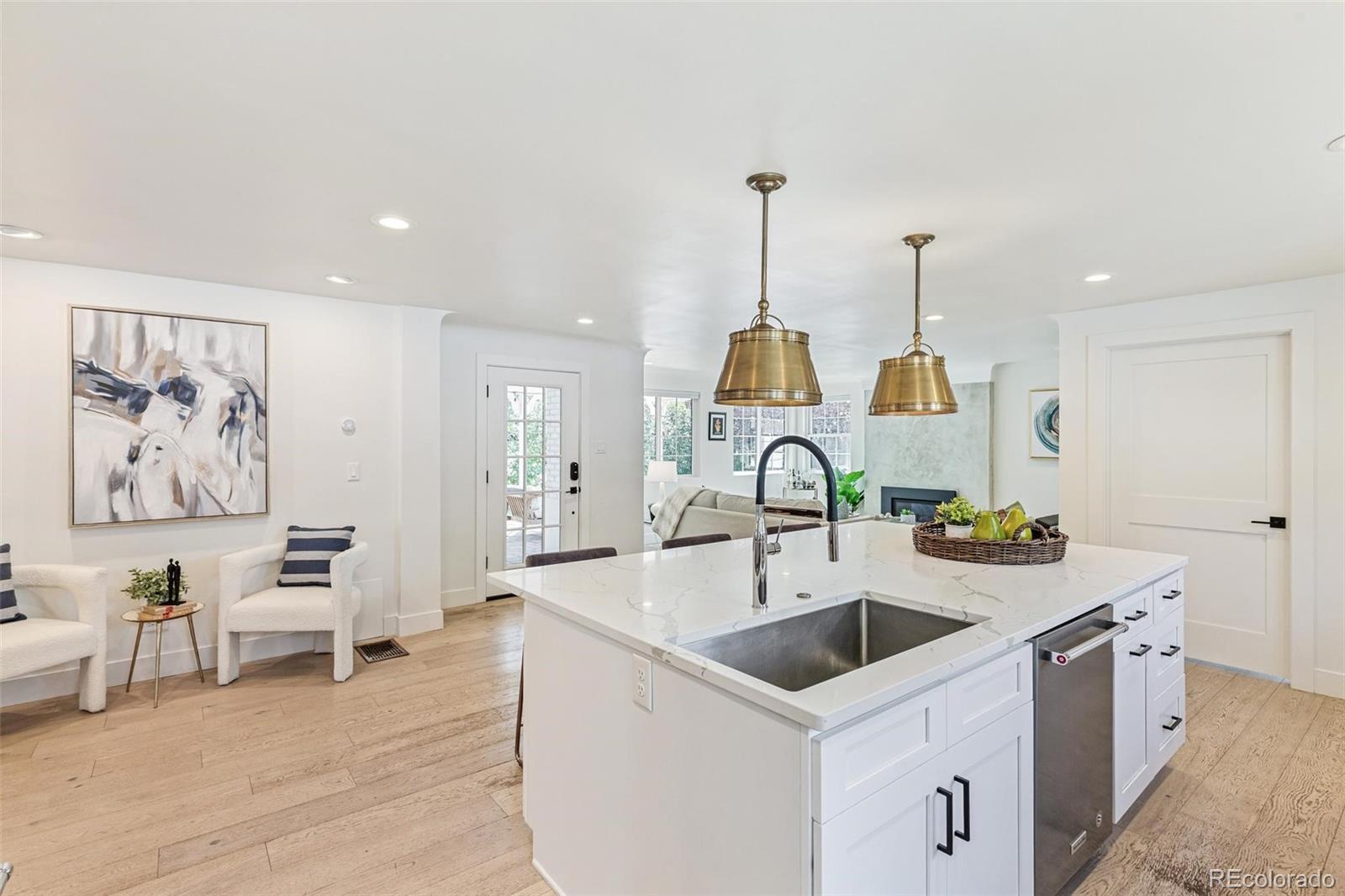 MLS Image #11 for 2511 n raleigh street,denver, Colorado