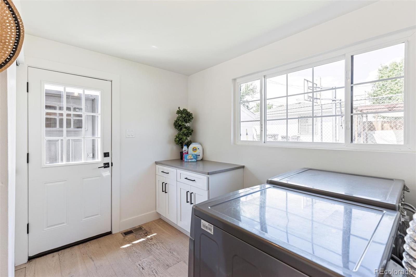 MLS Image #25 for 2511 n raleigh street,denver, Colorado