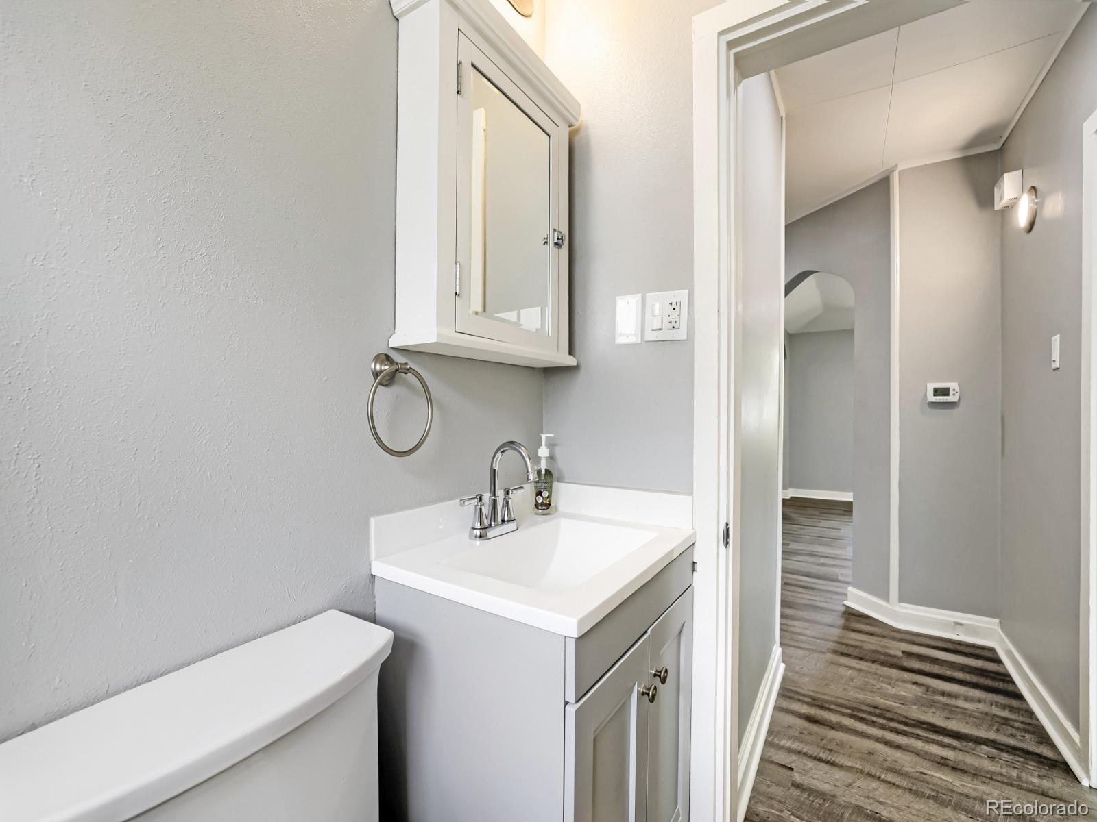 MLS Image #14 for 1187  syracuse street,denver, Colorado