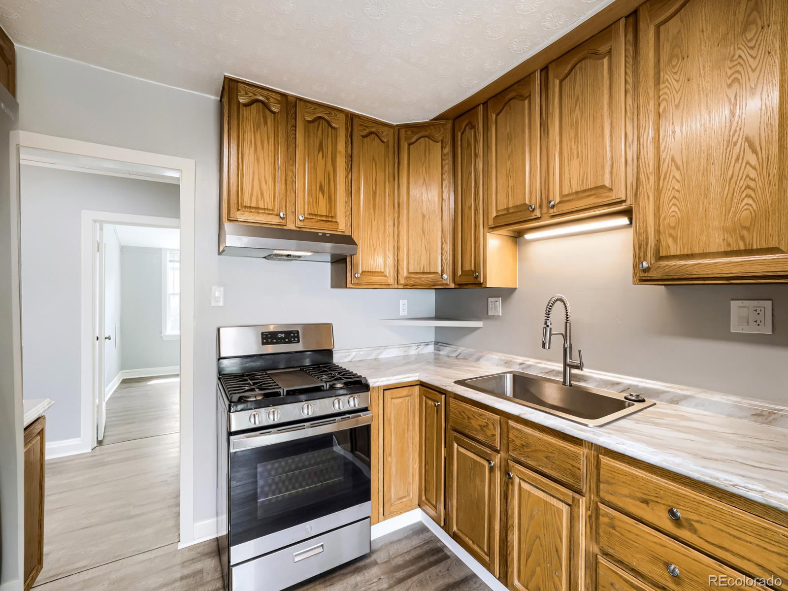 MLS Image #8 for 1187  syracuse street,denver, Colorado