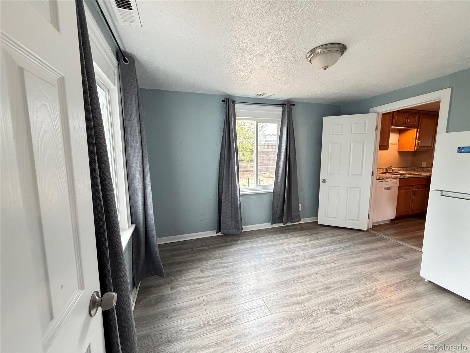MLS Image #3 for 1058 s raleigh st street,denver, Colorado
