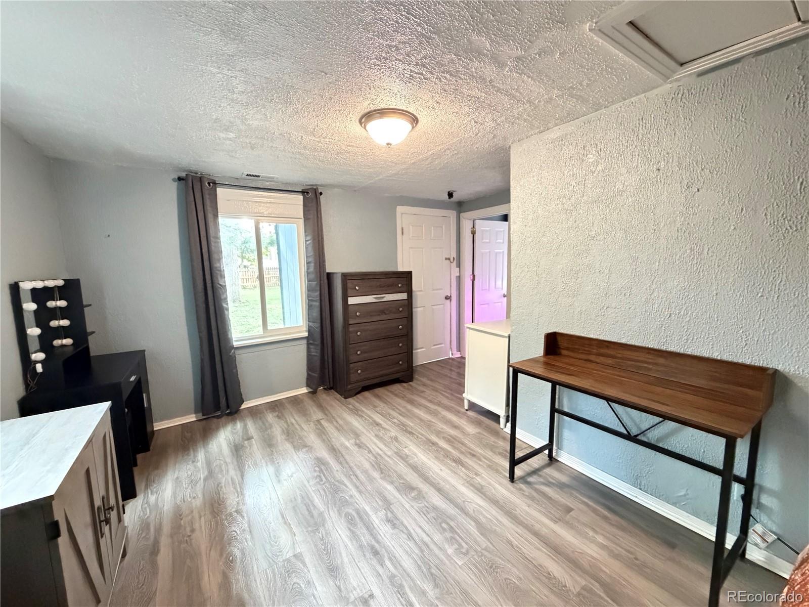 MLS Image #5 for 1058 s raleigh st street,denver, Colorado