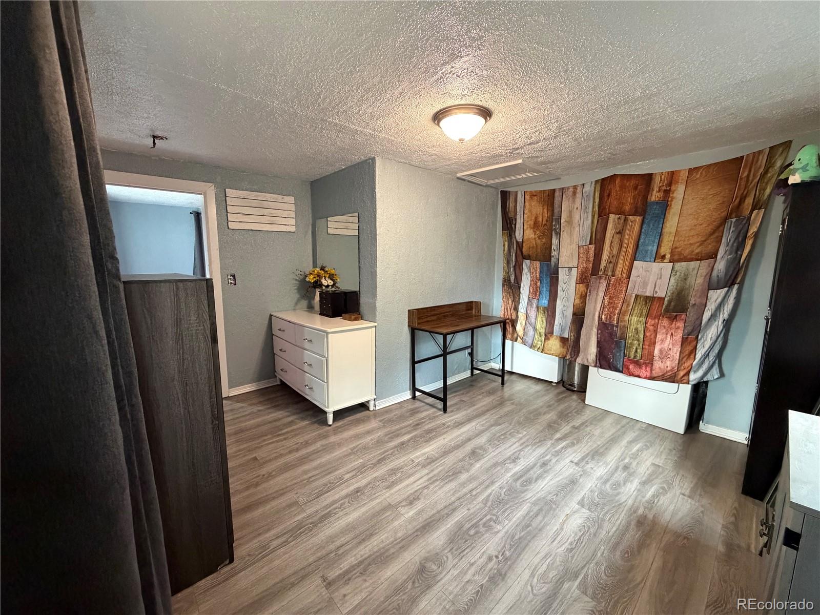MLS Image #6 for 1058 s raleigh st street,denver, Colorado