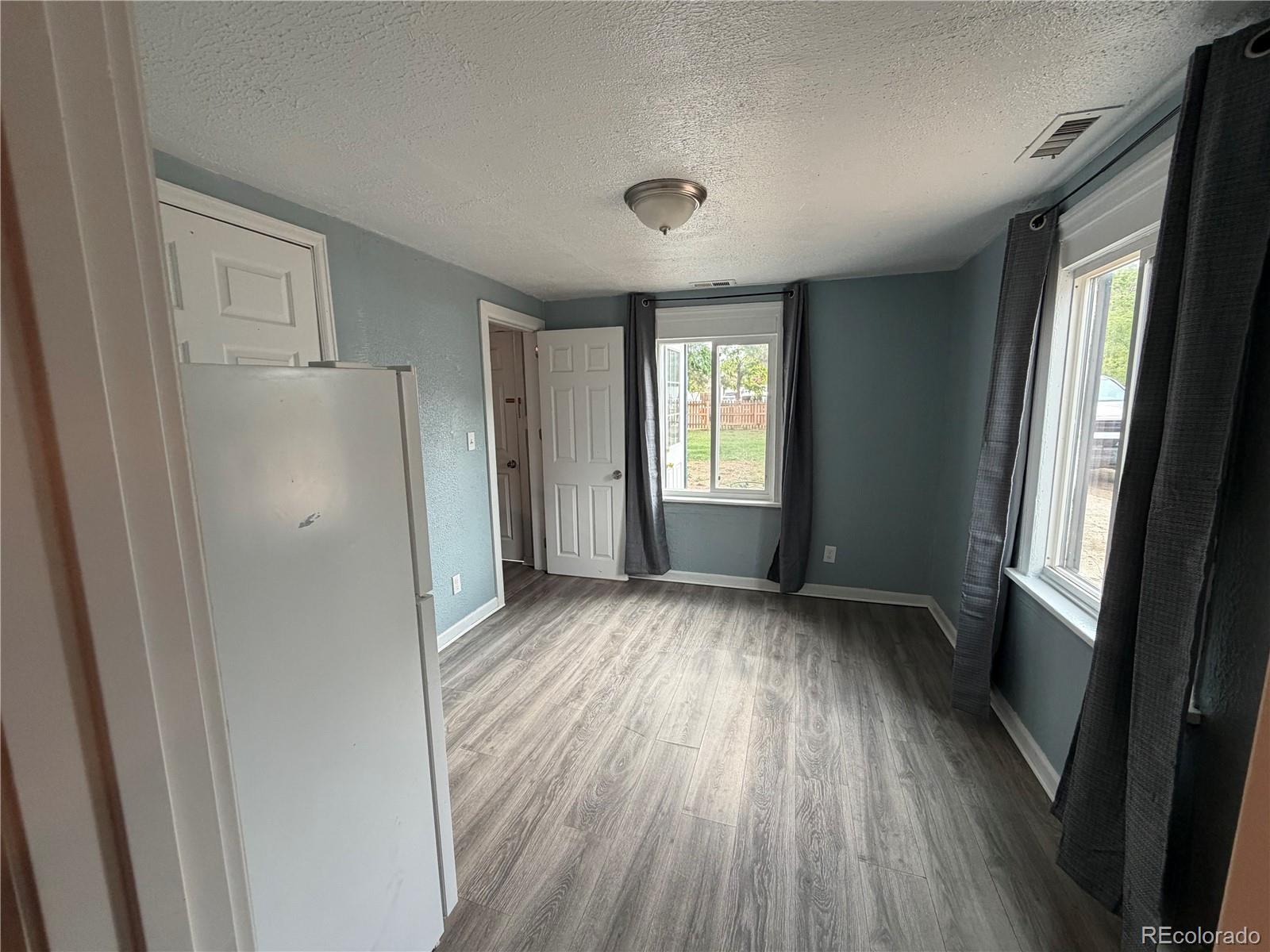 MLS Image #9 for 1058 s raleigh st street,denver, Colorado
