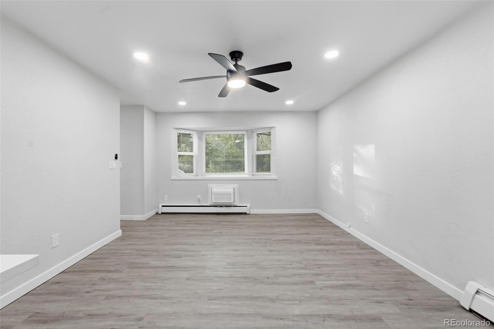 MLS Image #13 for 92 n newark street,aurora, Colorado
