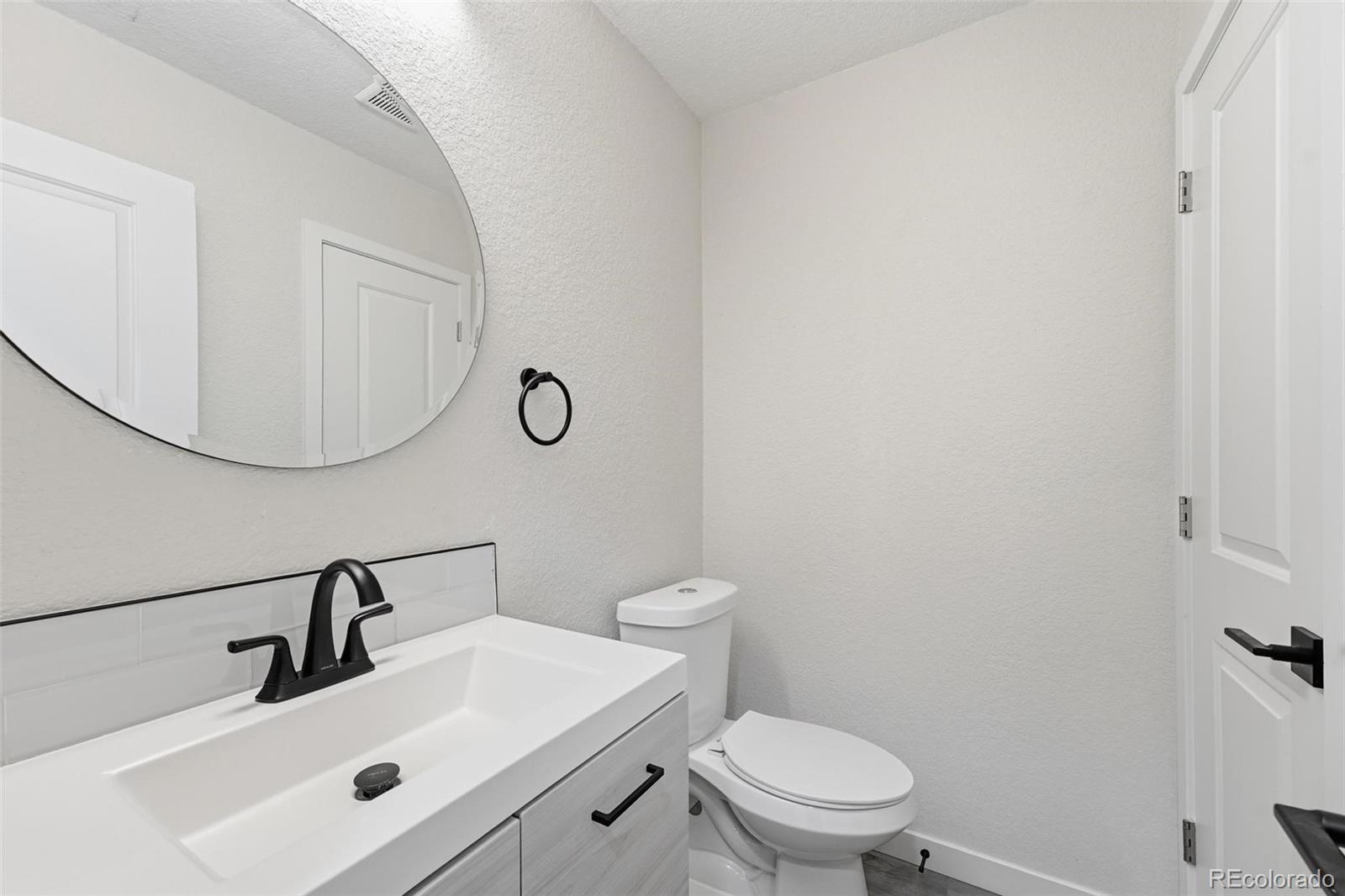 MLS Image #16 for 92 n newark street,aurora, Colorado