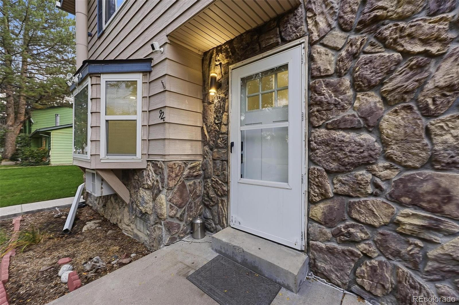 MLS Image #2 for 92 n newark street,aurora, Colorado