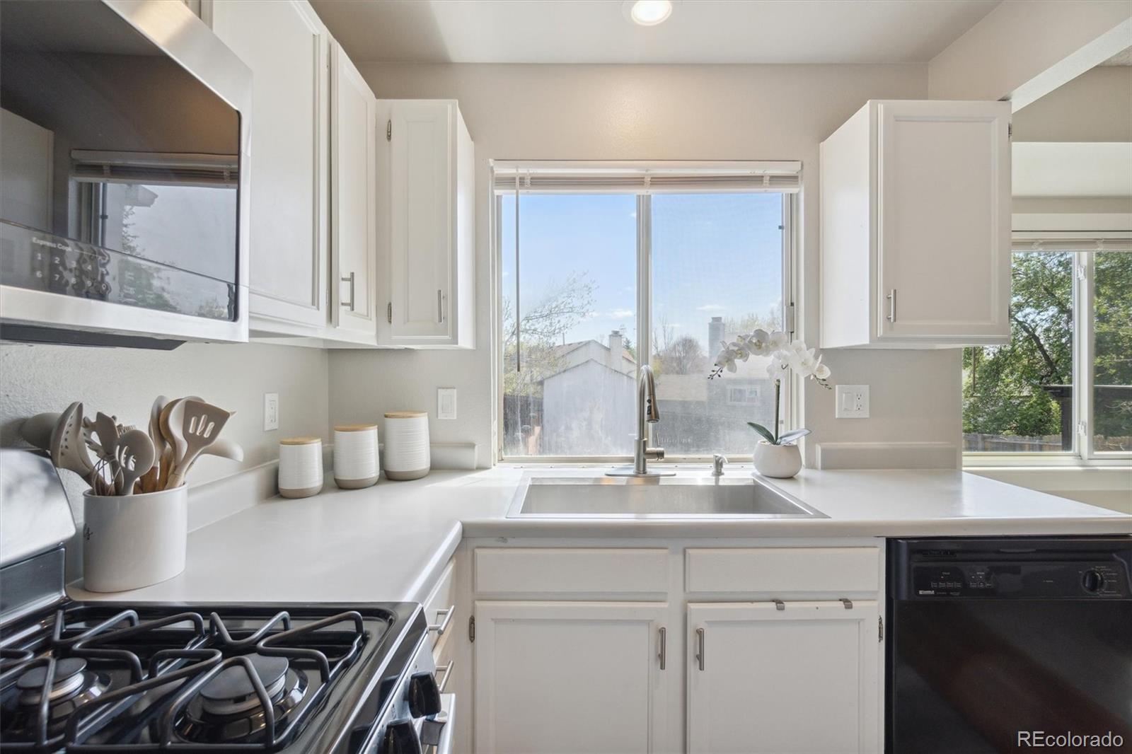 MLS Image #7 for 19876 e bethany drive,aurora, Colorado