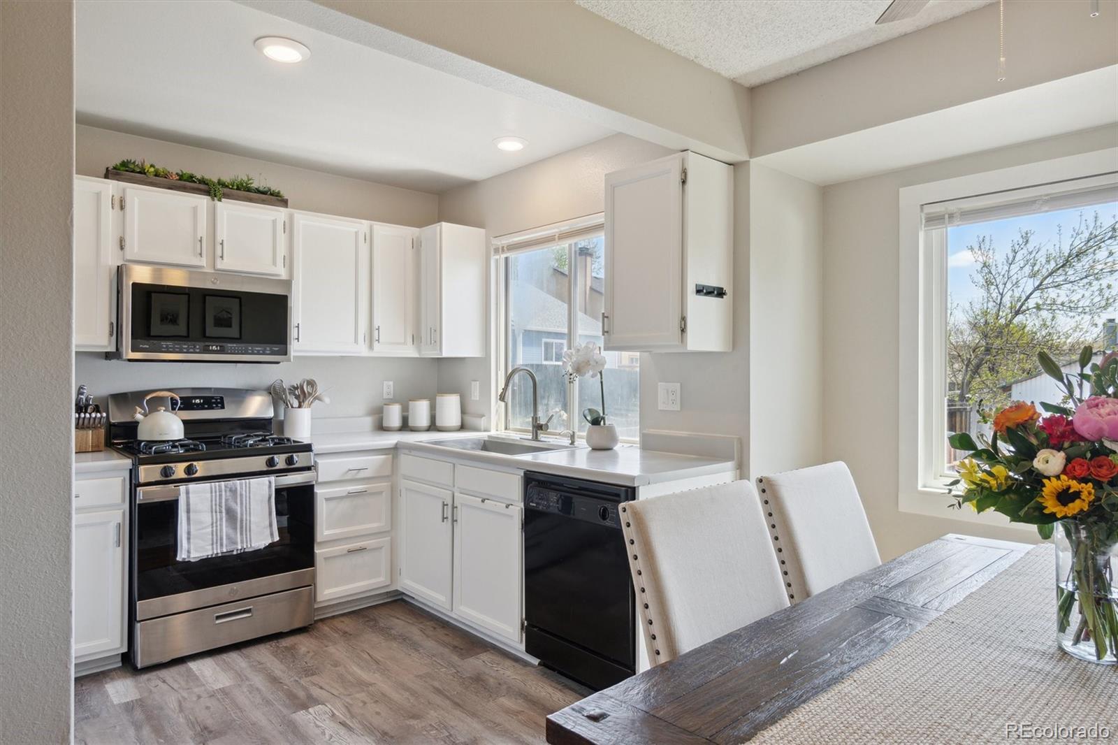 MLS Image #9 for 19876 e bethany drive,aurora, Colorado