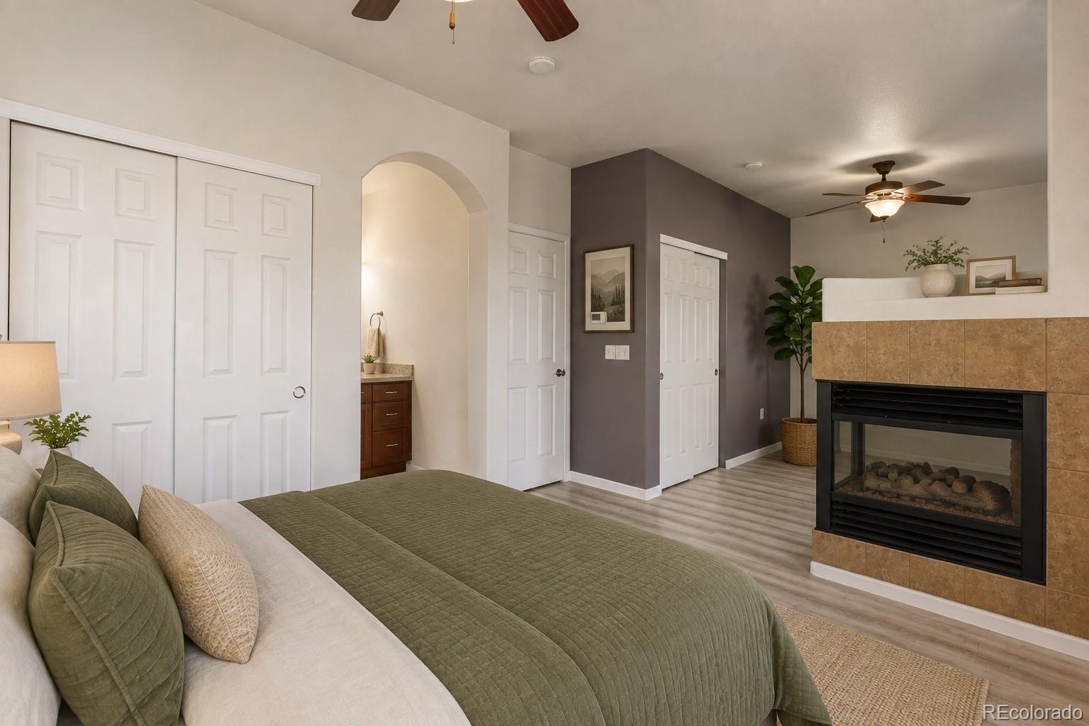 MLS Image #11 for 13000  grant circle,thornton, Colorado