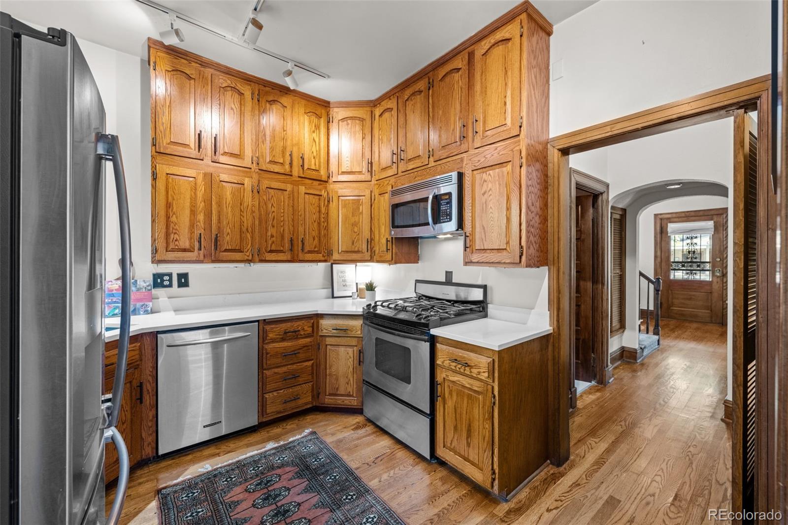 MLS Image #14 for 833 n marion street,denver, Colorado