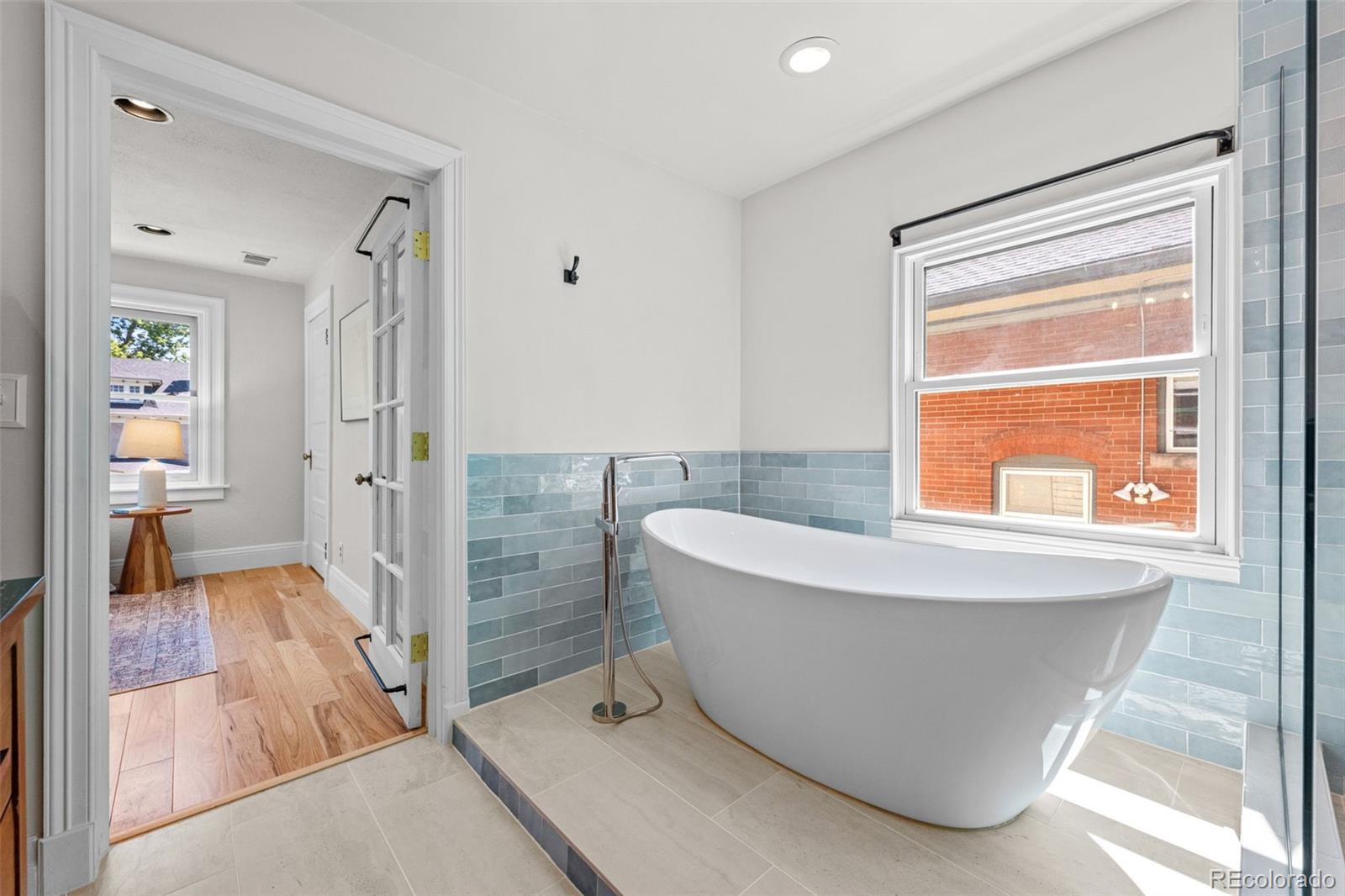 MLS Image #23 for 833 n marion street,denver, Colorado