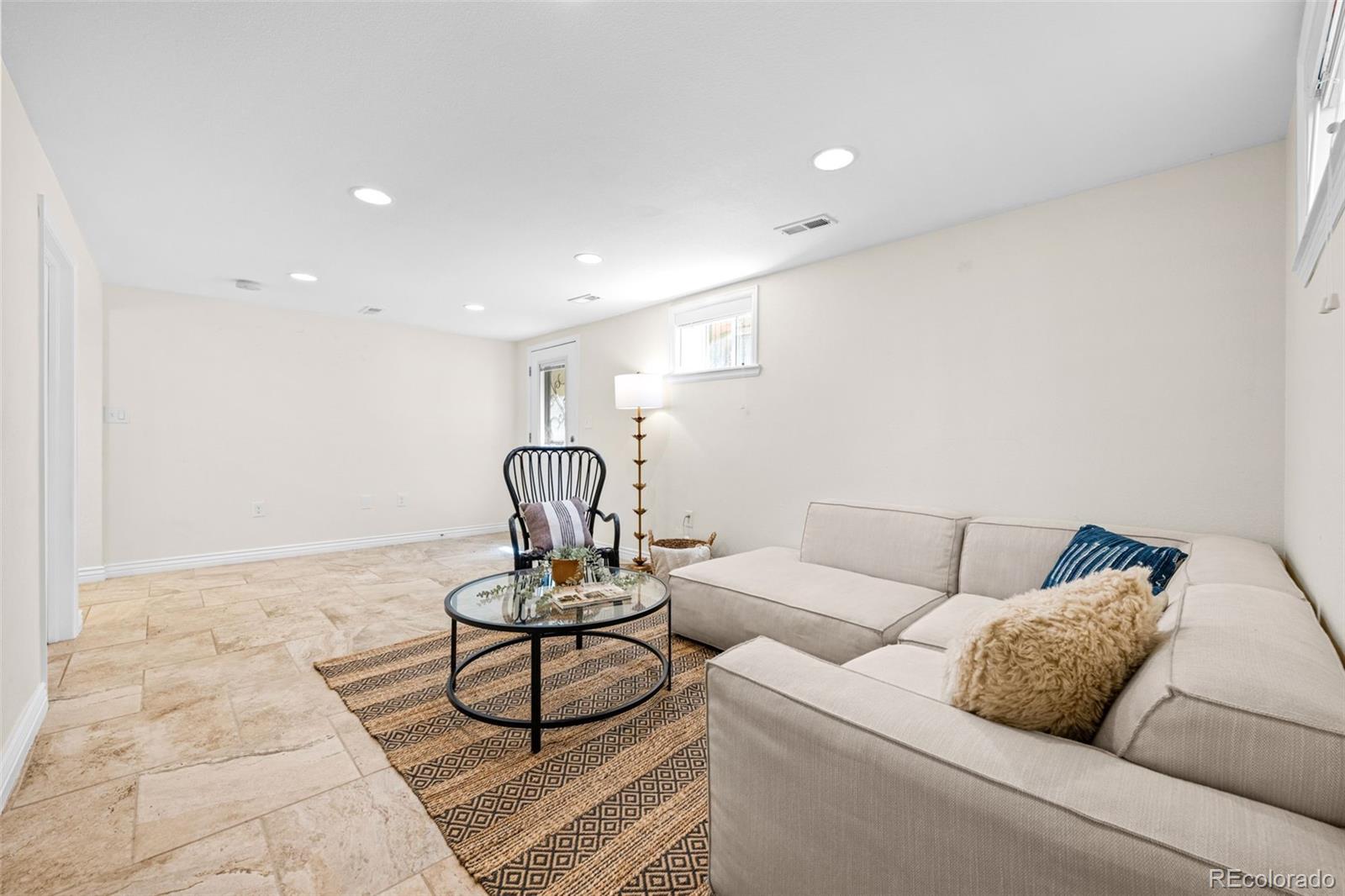 MLS Image #27 for 833 n marion street,denver, Colorado