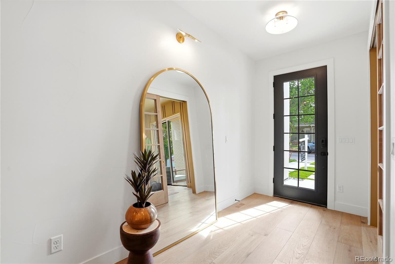 MLS Image #11 for 245 s emerson street,denver, Colorado