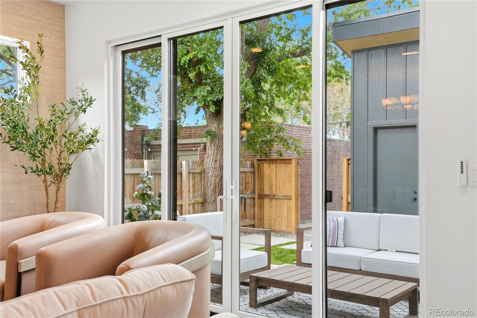 MLS Image #8 for 245 s emerson street,denver, Colorado