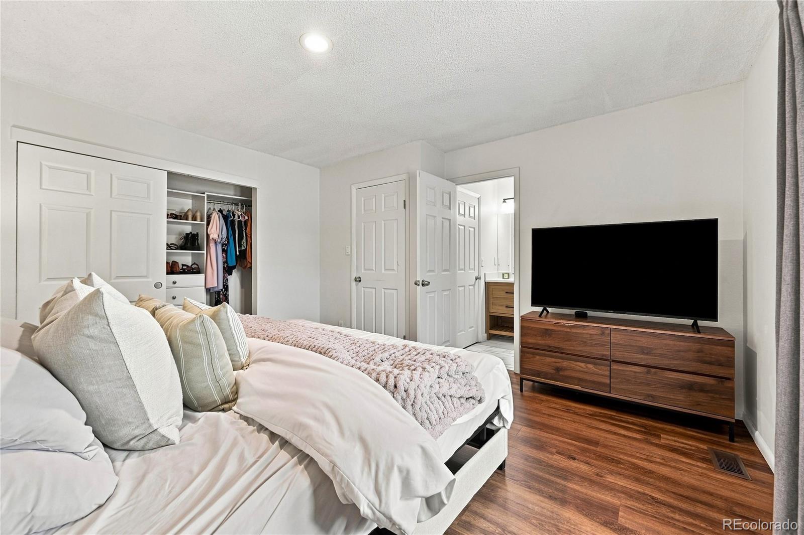 MLS Image #14 for 6046 s willow way,greenwood village, Colorado