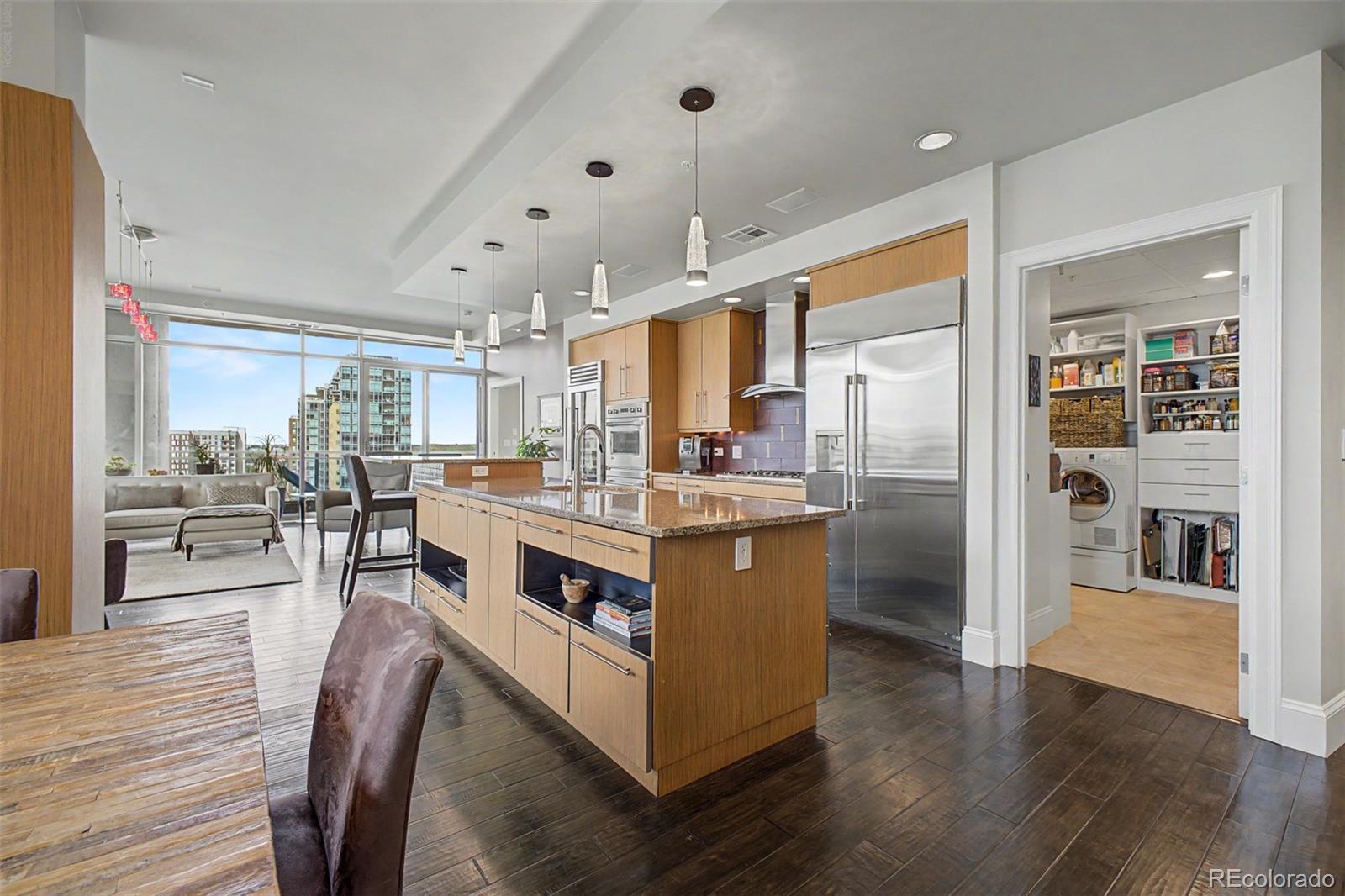 MLS Image #4 for 2001  lincoln street,denver, Colorado