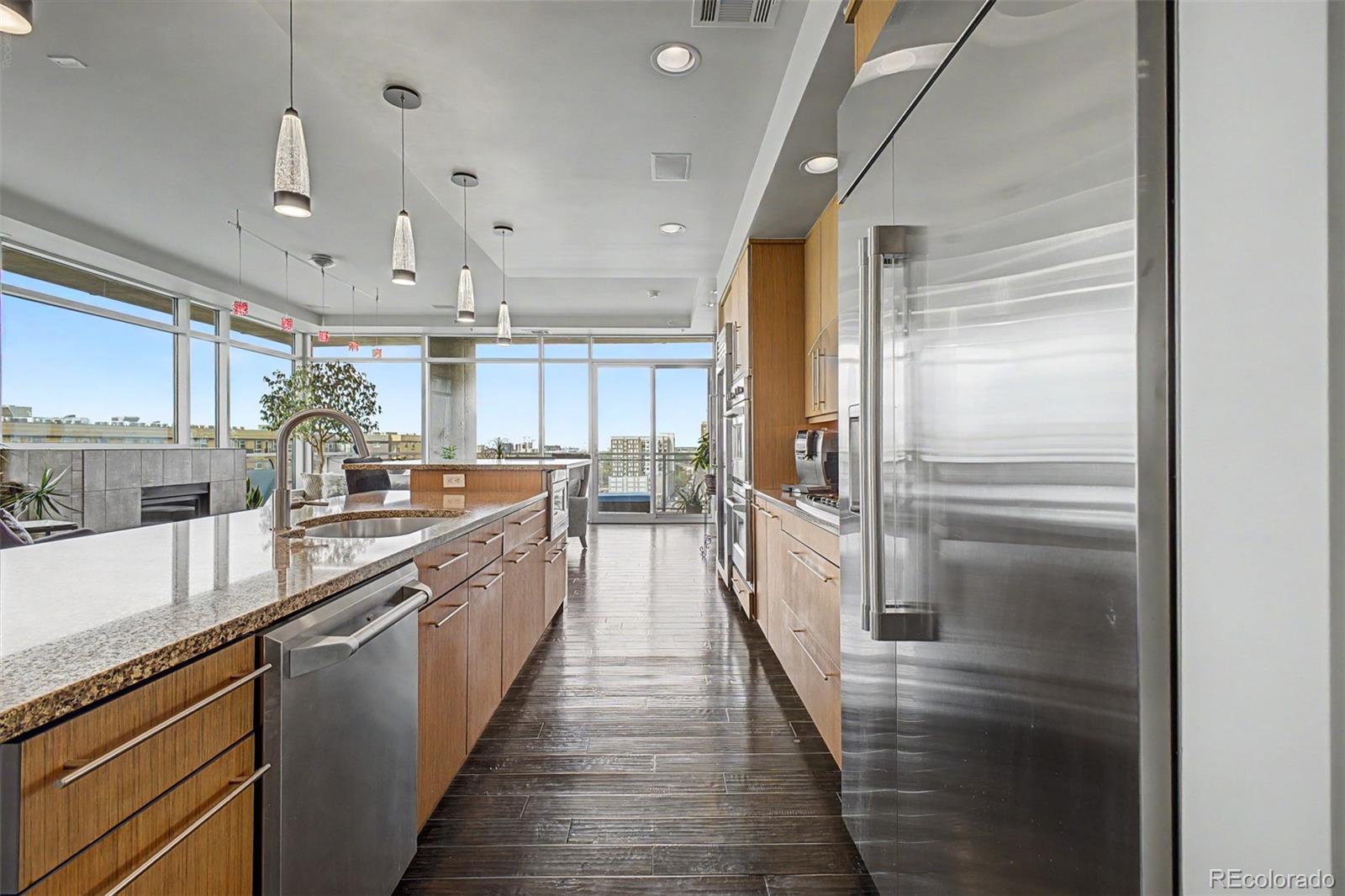 MLS Image #5 for 2001  lincoln street,denver, Colorado