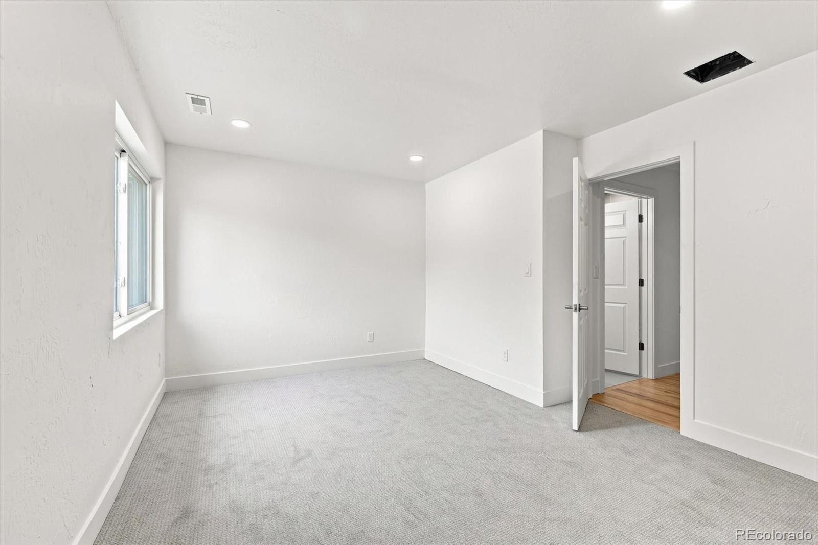 MLS Image #16 for 2850  kearney street,denver, Colorado