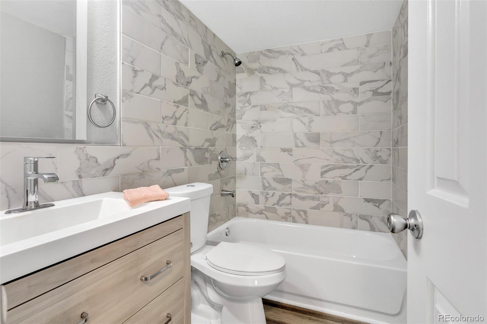 MLS Image #14 for 10211  ura lane,denver, Colorado