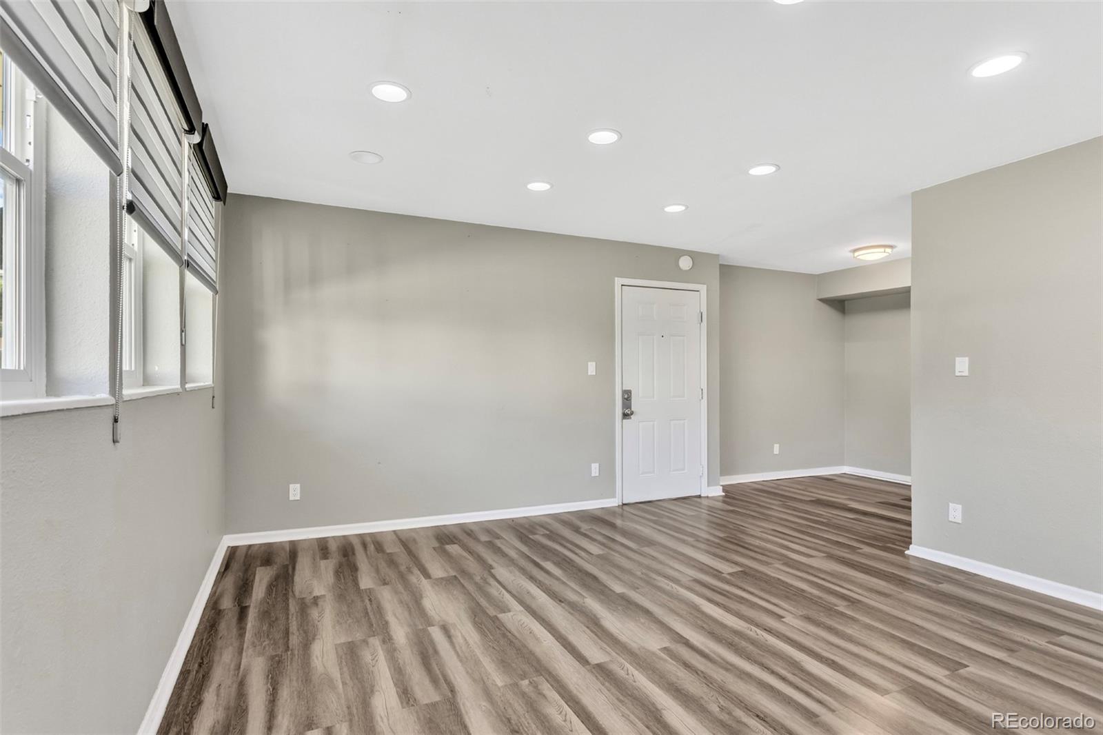 MLS Image #3 for 10211  ura lane,denver, Colorado