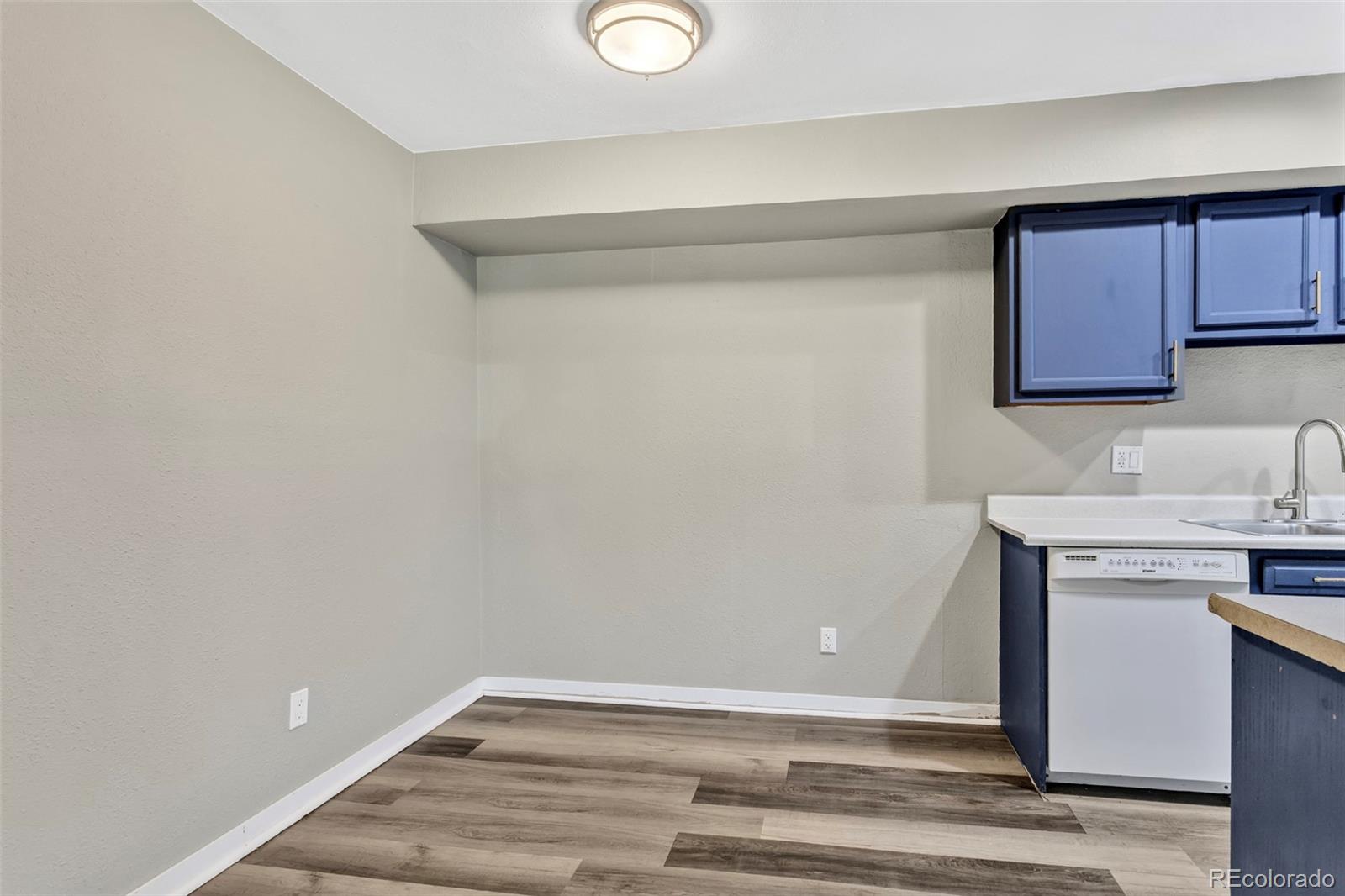 MLS Image #7 for 10211  ura lane,denver, Colorado