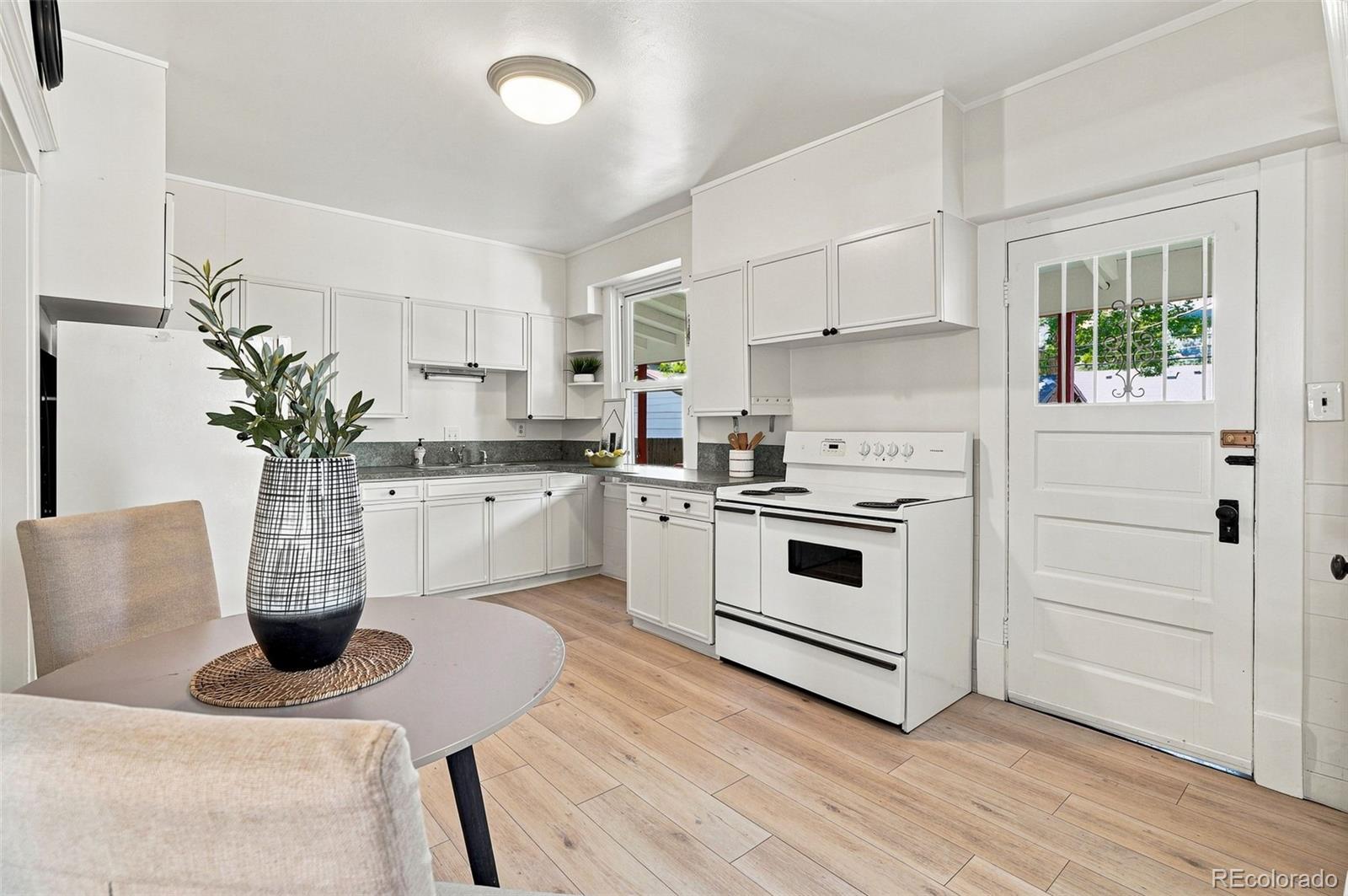 MLS Image #15 for 3861 n raleigh street,denver, Colorado