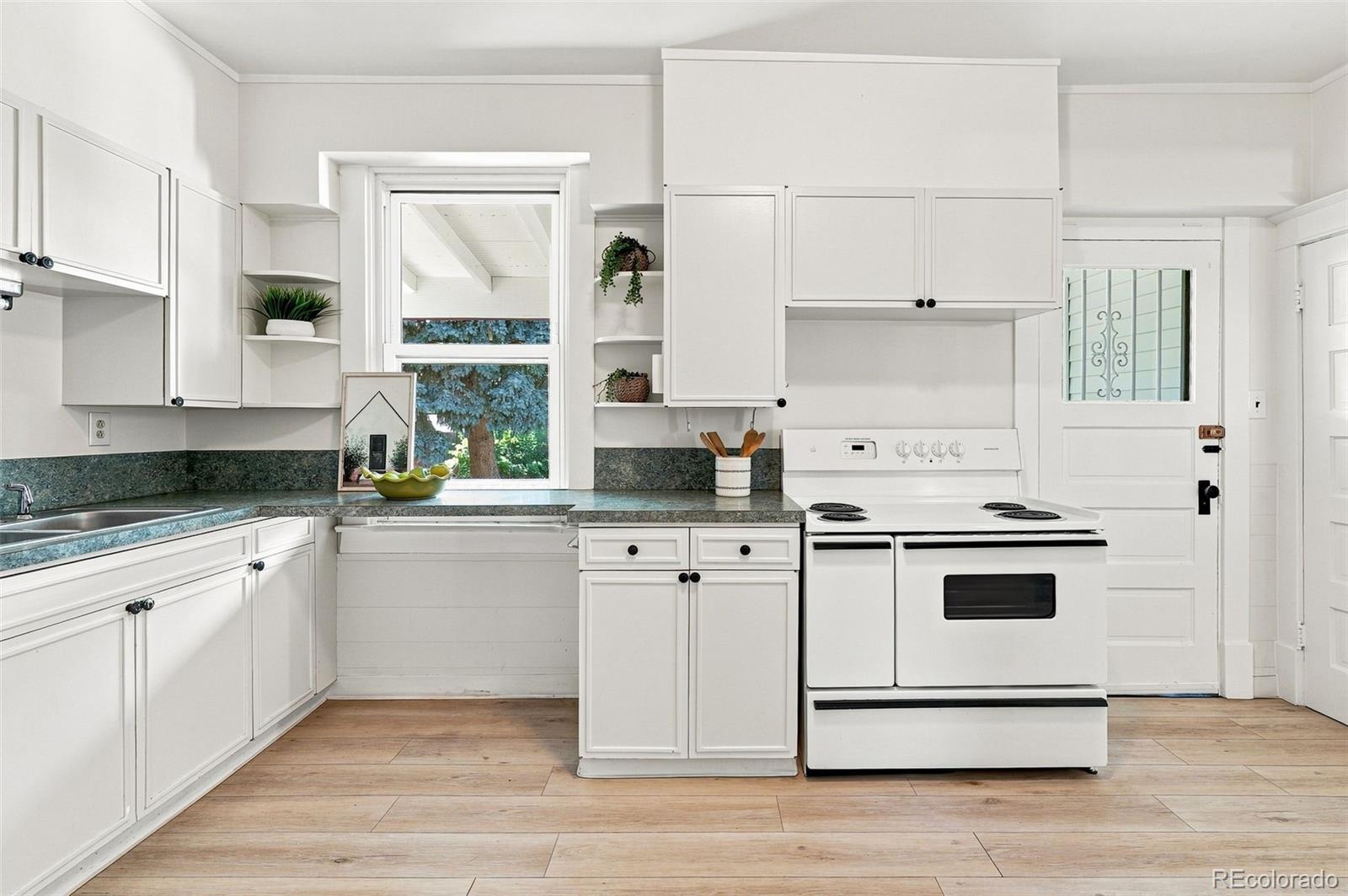 MLS Image #18 for 3861 n raleigh street,denver, Colorado