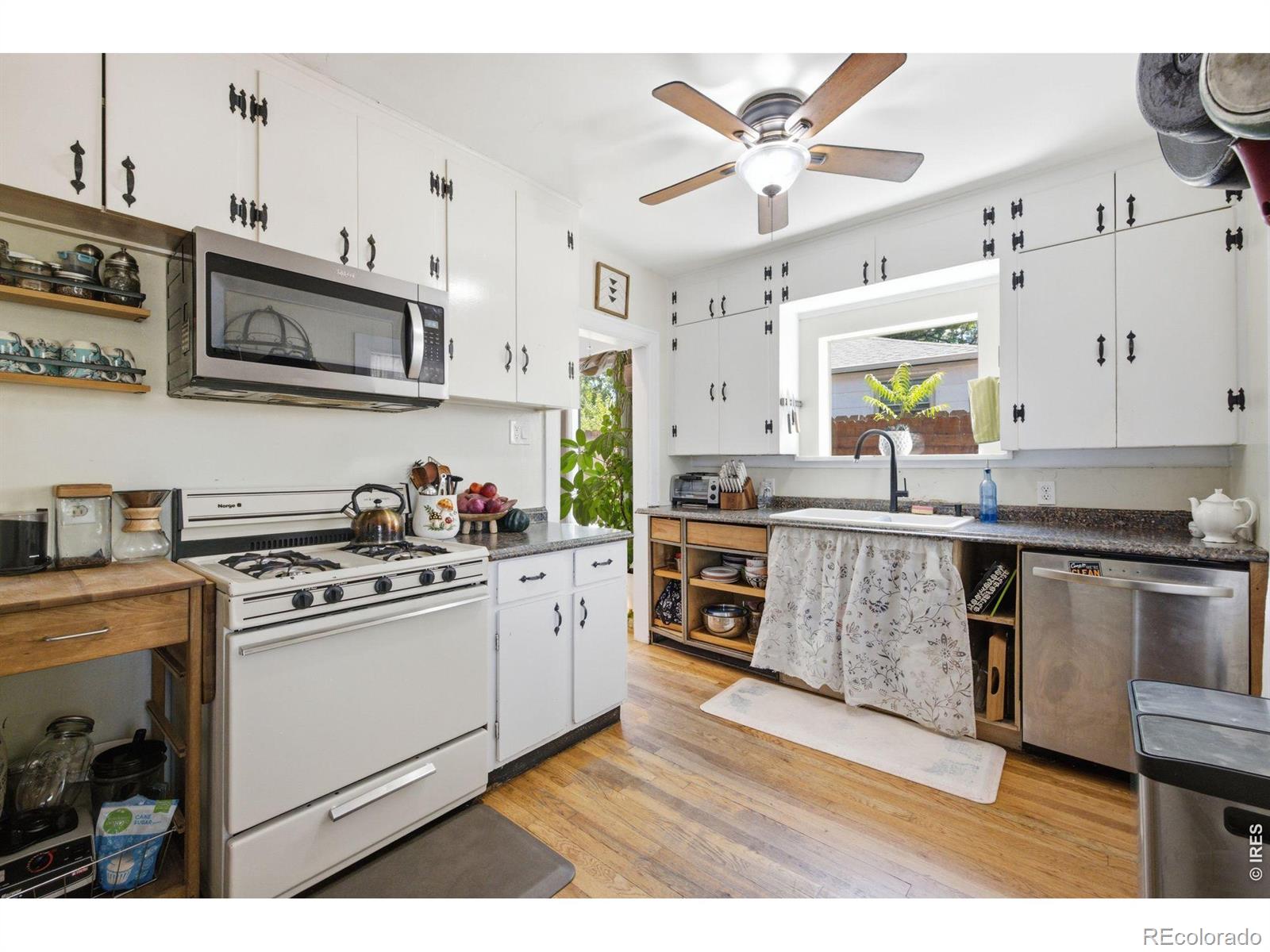 MLS Image #10 for 5325 s crocker street,littleton, Colorado