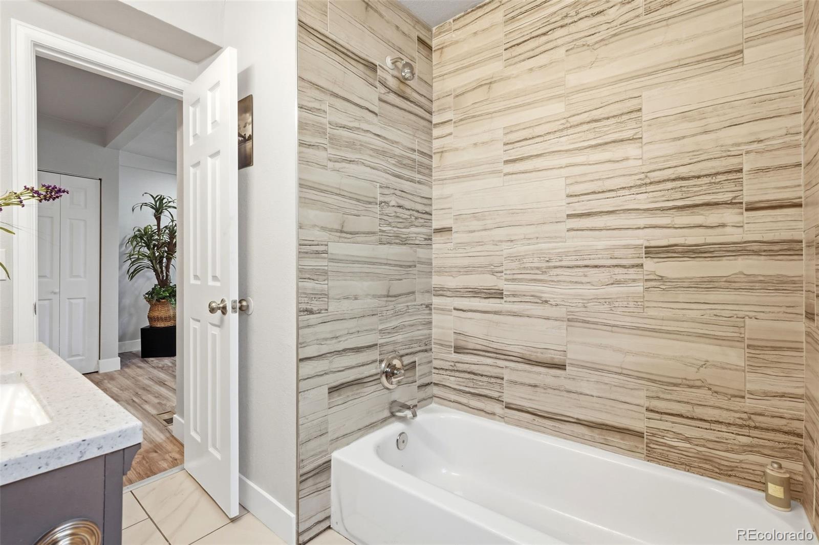 MLS Image #6 for 4736  vine street,denver, Colorado