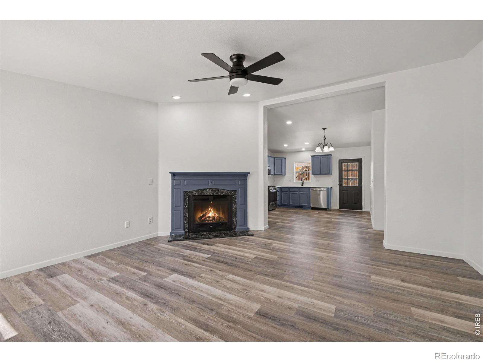 MLS Image #2 for 552 s carriage drive,milliken, Colorado