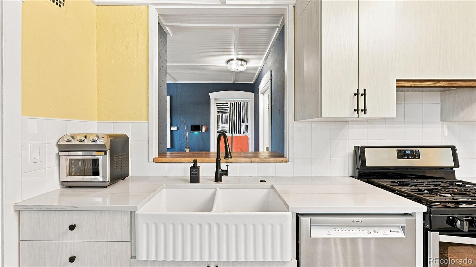 MLS Image #11 for 5037 n saint paul street,denver, Colorado