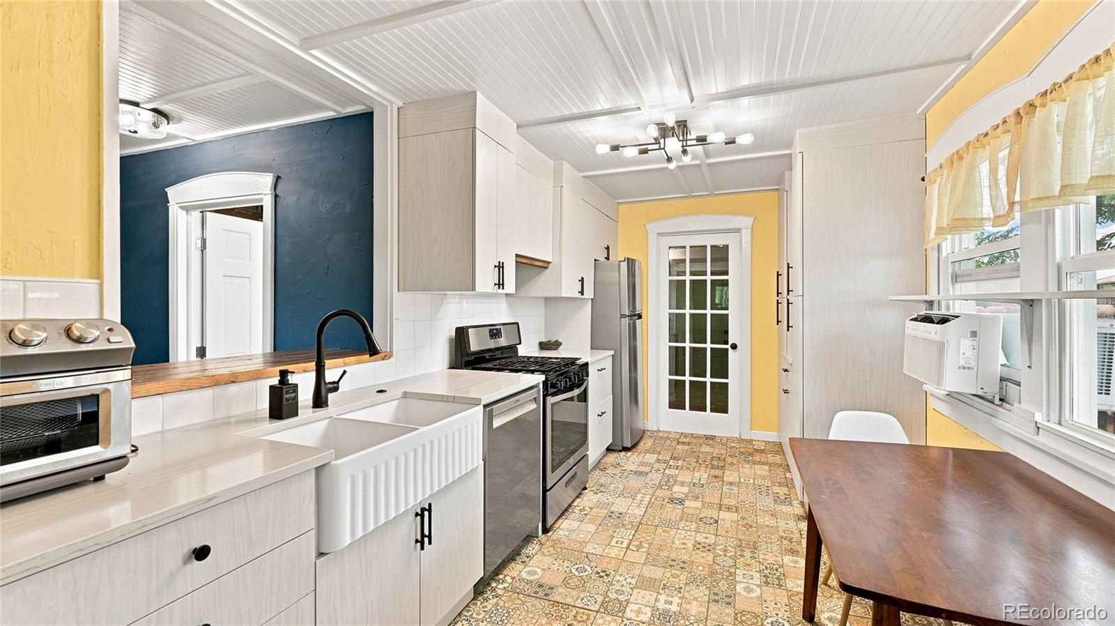 MLS Image #9 for 5037 n saint paul street,denver, Colorado