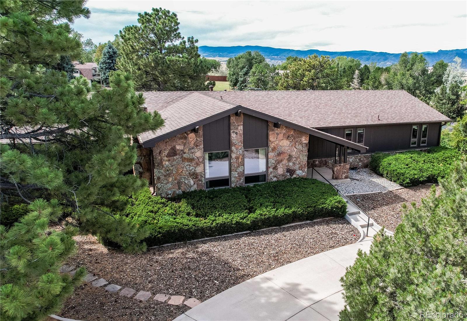 MLS Image #1 for 7070 w pineview drive,littleton, Colorado