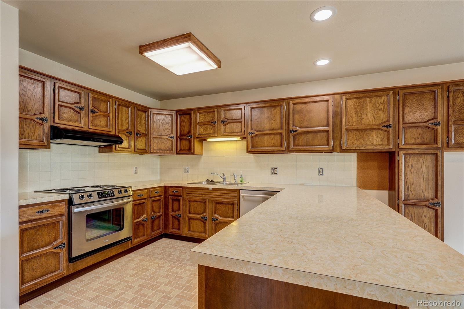 MLS Image #12 for 7070 w pineview drive,littleton, Colorado