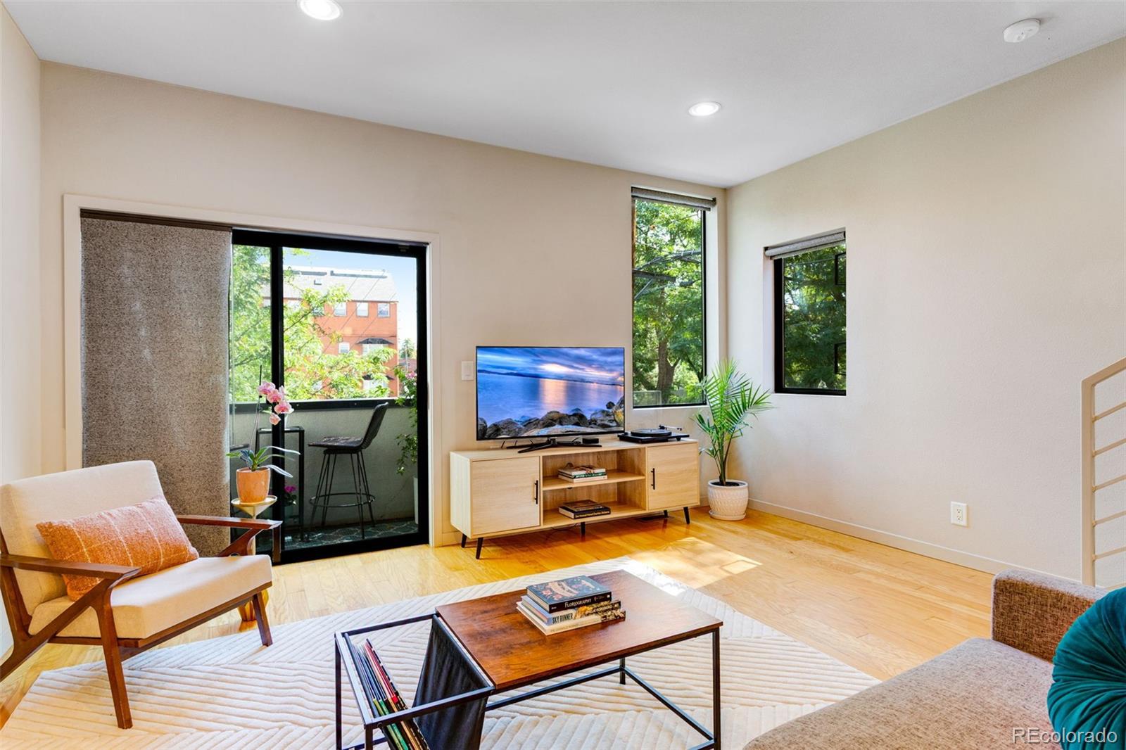MLS Image #10 for 822  25th street ,denver, Colorado